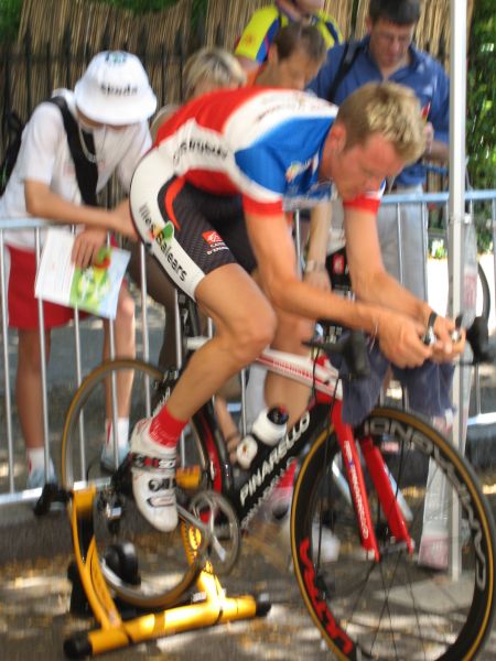 gal/Les_coureurs_au_depart_a_Strasbourg/Tour de France 2006 114.jpg